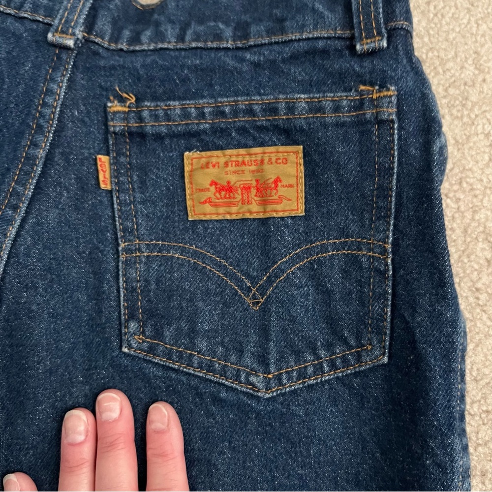 Vintage 1978 Levi’s Women’s 746 ‘Student Bell Bottom’ Flare Dark Wash Jeans USA - Picture 3 of 13